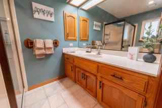 Magic Sequoia Spacious Home - 4