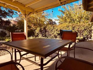 Magic Sequoia Spacious Home - 1