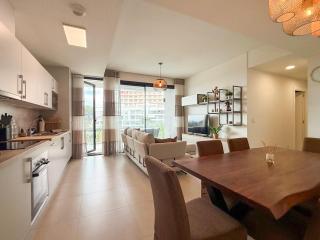 Torremar Luxe- upscale 2bed apartment by the beach - 8