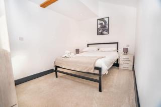 Spacious 2 Bedroom Apartment in Central Newark - 7