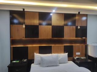 Osma Living Apartment Peshawar - 9