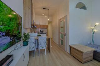 Cozy Little Place - Parking Available - 2