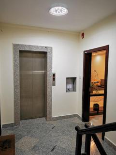 Central Location, Breathtaking Views! - 8