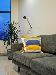 Central Location, Breathtaking Views! - 9