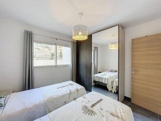 Appartement T3 - Résidence avec piscine - 4