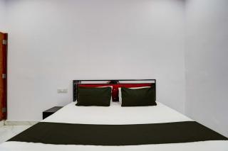 Hotel O New Golden Moon - 1