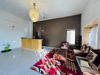 Hotel Narpat Garh Palace - 1