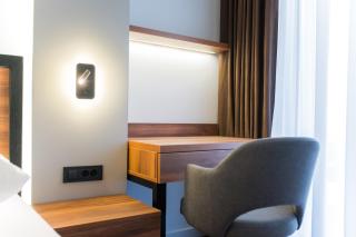 Elegance City Apartment - 5