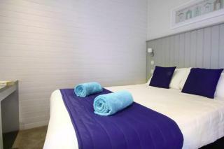 4 Bedroom Superior Lodge with Hot Tub - 7