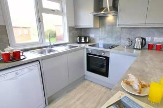 4 Bedroom Superior Lodge with Hot Tub - 6