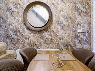 Pass the Keys Lovely 3-Bed Home in City Centre Lots Around - 3