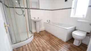 Downton House with Country Park Facilities - 7