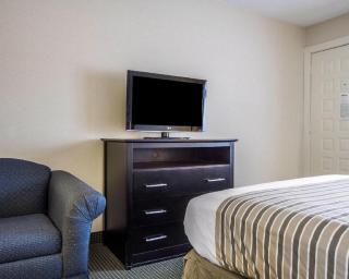 Econo Lodge Freeport - Brunswick Area - 8