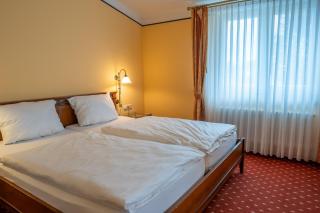 Hotel Kaisergarten Neuenrade - 1