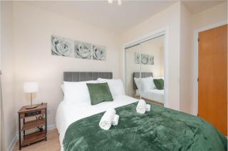Aberdeen 2BR Flat Near Airport & City Centre - 3