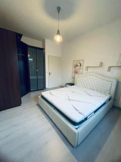 Monza Apartment - Close to Milan and Fiera-Rho - 9