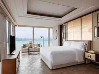 Raffles Shenzhen, Situated in the heart of One Shenzhen Bay, Book Now to Enjoy Free Minibar and Happy Hour Privileges at Long Bar on 71F - 5