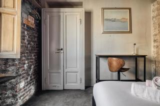 NYC-Style Industrial Apt on Navigli Milan - 2