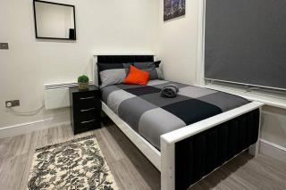 Studio - Sleeps 2 - next to Ealing Broadway - 5