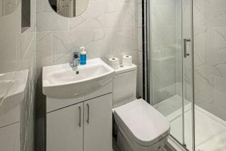 Studio - Sleeps 2 - next to Ealing Broadway - 4