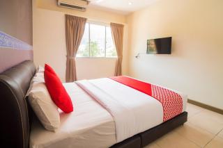 Hotel O Batu Ferringhi Beach formerly ESQ Ferringhi - 0