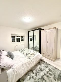 4 Bedrooms House CheapUKholiday - 9