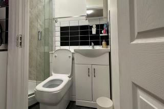 Studio - Sleeps 1 - Acton Park & Stn Close - 3