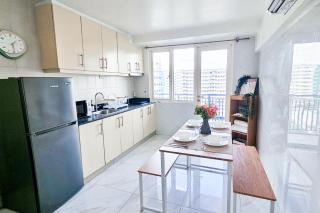 2 Bedroom Condo in Front of SM Mall of Asia - 8