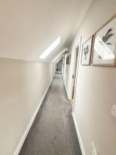 Four Bedroom Apartment in Fantastic Location - 2