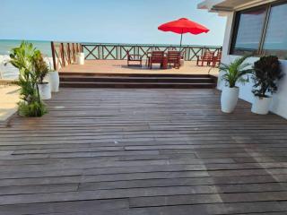 Kaylee Boutique Beach Resort - Kokrobite - 1