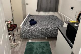 Studio - Sleeps 2 - Acton Park & Stn Close - 8