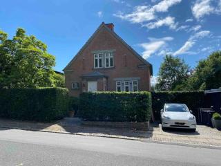 Din egen villa, spa, ude bruser, have & elbil-lader - 4