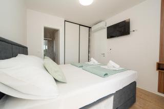 Apartments Break with pool - Novalja - 3