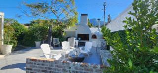 Tranquil Holiday Home with Pool & Garden 4 bedrooms - 9