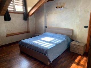 bilocale su due piani vicino centro - 4