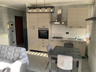 bilocale su due piani vicino centro - 8