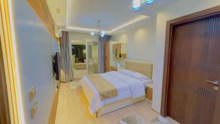 Ultra Luxury 3BR with Pools ,Sports ,Dining in Gated compound, Close to all sites - 2