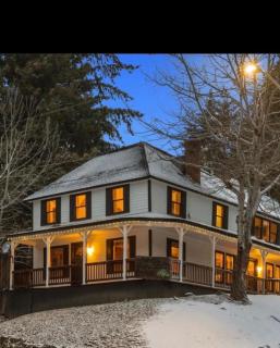 Huckleberry House - 1