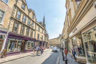 Very Central Georgian Apartment - 9