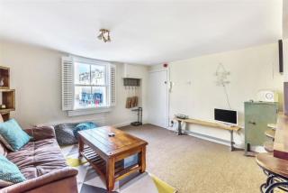 Very Central Georgian Apartment - 2