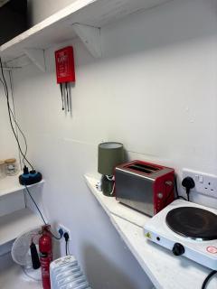 The Pub Garden Hideout - 9