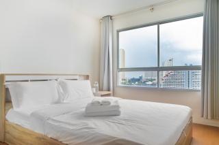 芭提雅中天海滩Lumpini推门见海公寓-海景精致景观房 - 1