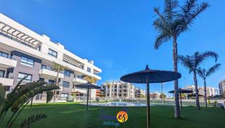 Chic 2 bedroom Apartment with Comunal Pool VM75 - 0