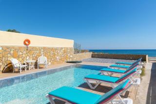 The Cottage South Escape with beach front pool - 5