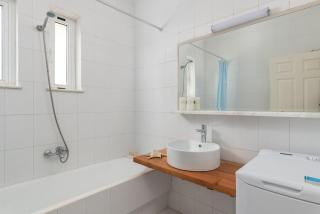 The Cottage South Escape with beach front pool - 4