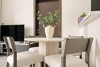 Silkhaus Vacation Homes Modern 2BR in Merano Tower in Business Bay - 4