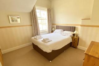 2 Bed House Sleeps 4 - Garden Parking & Pets - 8