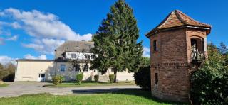 Gutshaus Kletzin mit Pool und Minigolf-Anlage - 3