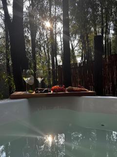 Luxury Tranquil Treehouse & Hot Tub - 3