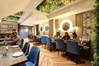 HOTEL UPTOWN - Luxury Restaurant & Rooftop Near Connaught Place - 4
